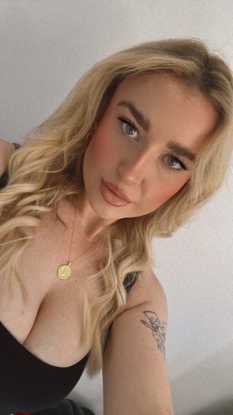 B A M B I_ model best photos