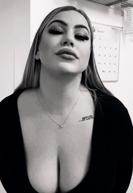 Ava Rose free pornstar image