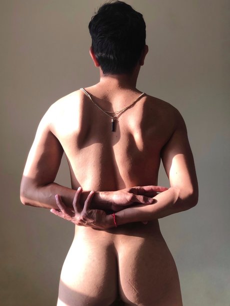 Toony_ nude model pictures