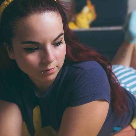 Belle Ameonna sexy actress img