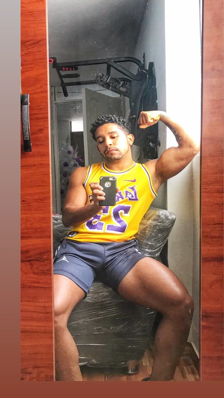 Yeisser Sanchez model nude galleries