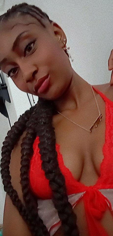 nicol valencia beautiful actress pictures