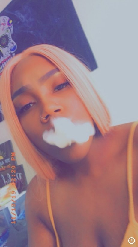 Mzqueendiamondz model perfect pic