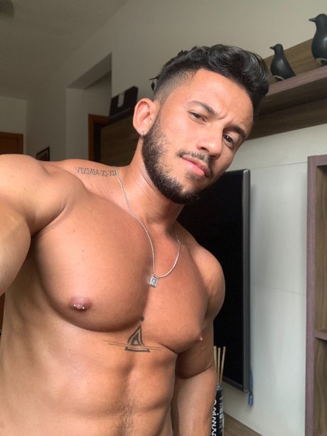 LeoBBZ adult actress archive