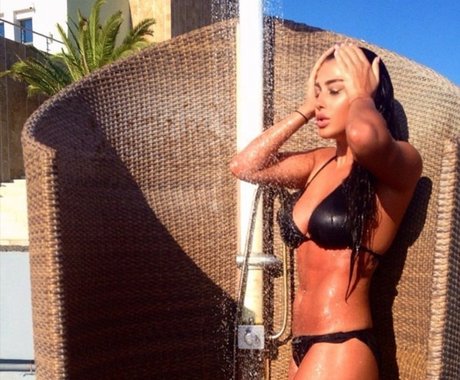 Aisha Paige naked actress pics