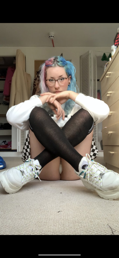 Pinx_ erotic pornstar image