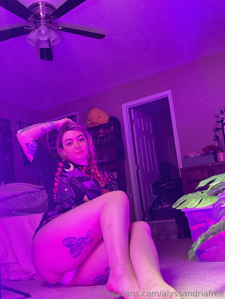 Alyssandria FREE pornstar pretty picture