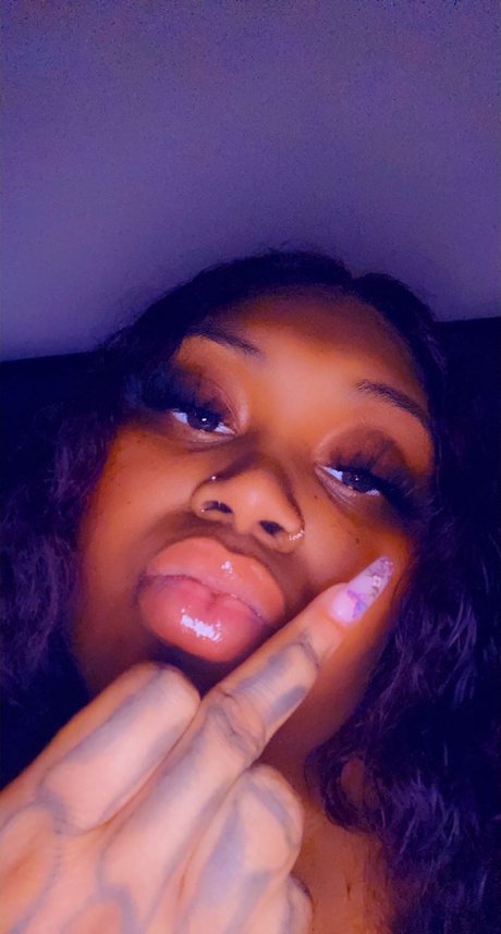 Alexis Love star pretty pictures