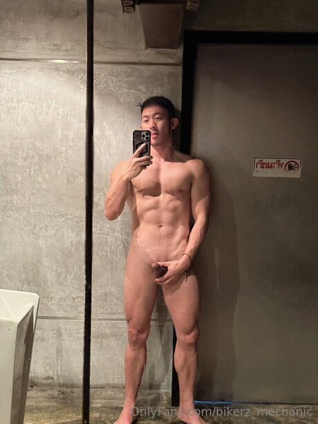 BANK best model photo