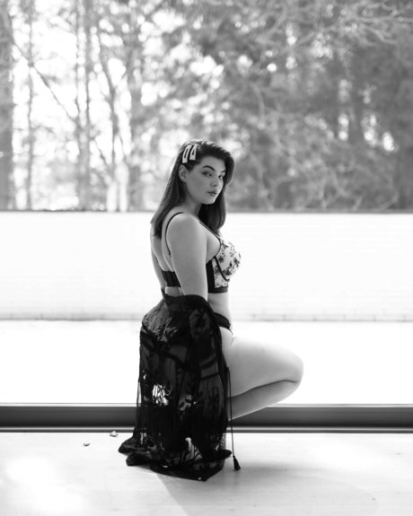 Ga lle Curvy Model top pornstar archive