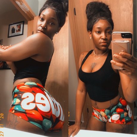 NiquaLaddy adult actress pics