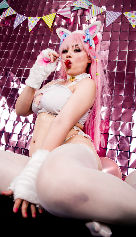 Nina Windy Oficial pornstar hot image