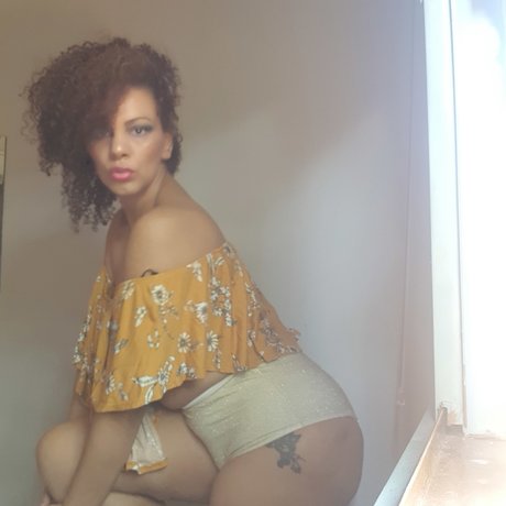 Nina Sanctos model xxx img