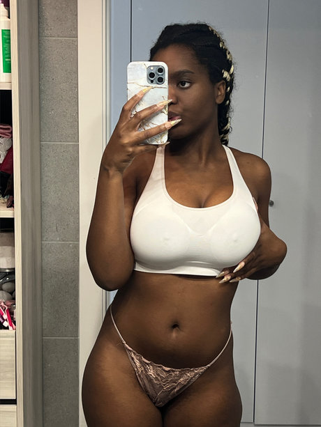 Niky_ model best image