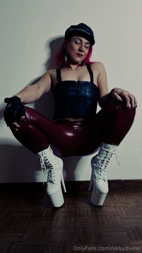 Nikky Divine pornstar pretty image