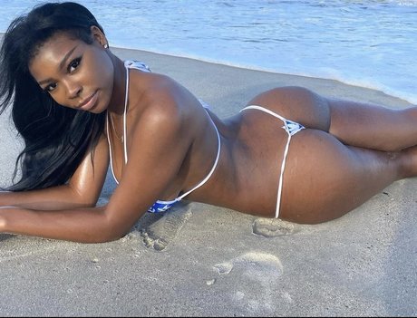 NIKKI SMIXX star nudes images