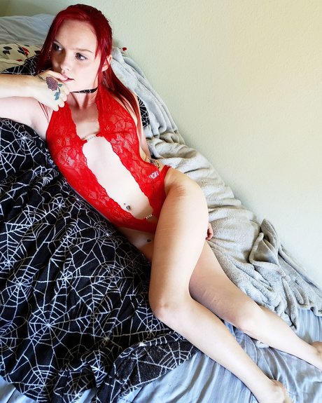 HellRazorBabe model high quality pictures