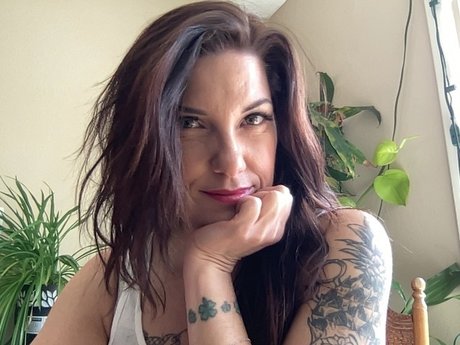 Heidi sSexysammies model art photo