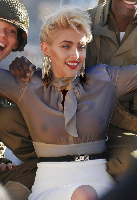 Paris Jackson model erotic pic