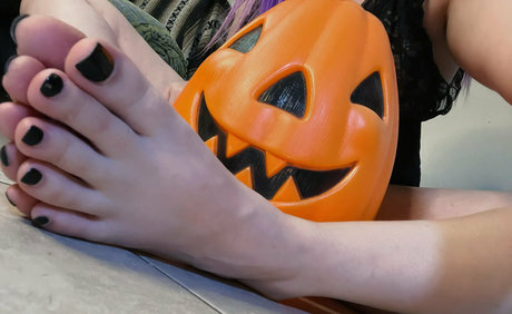 dezzydoefree nude actress photo