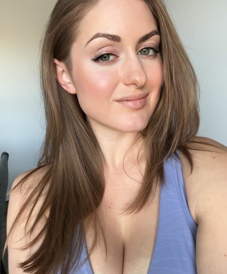 Layla Quinn xxx pornstar pic