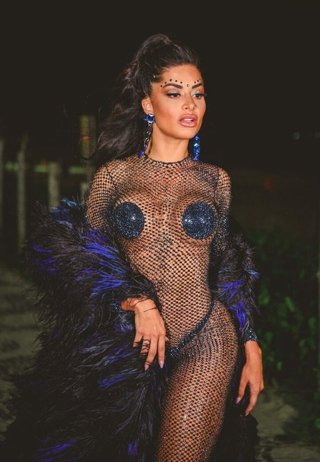 Aline Riscado sexy pornstar galleries