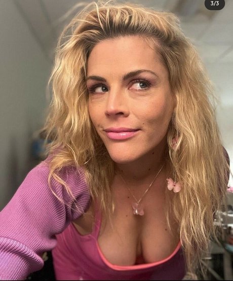 Busy Phillips nice model gallery