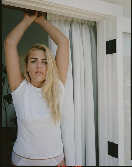 Busy Phillips hd actress archive