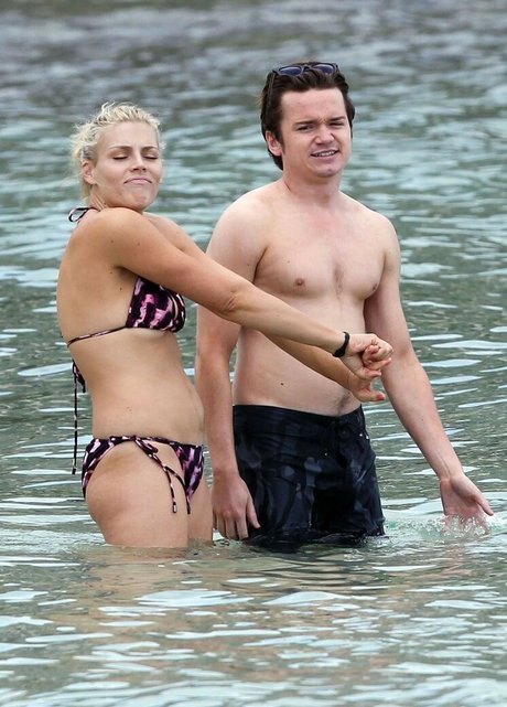 Busy Phillips model pretty pictures