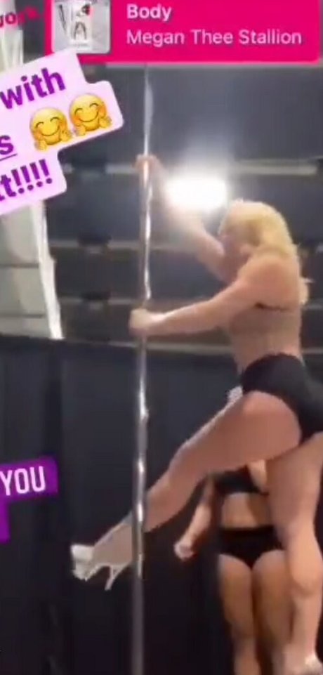 Busy Phillips xxx pornstar pic