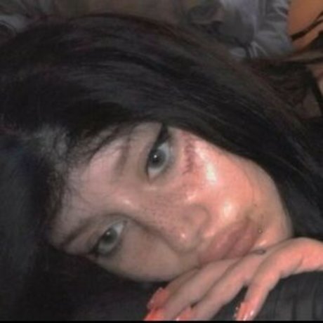 Kikobby exclusive model image