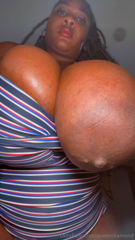 queendiamond star nude photos