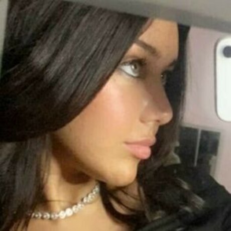 Amy Meechan sex model pic