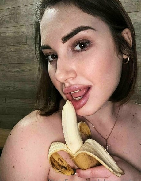 alenavipfox star nudes gallery