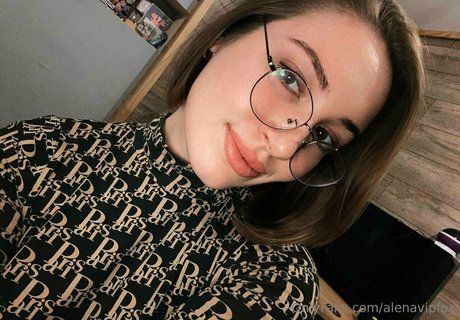 alenavipfox pornstar hot img