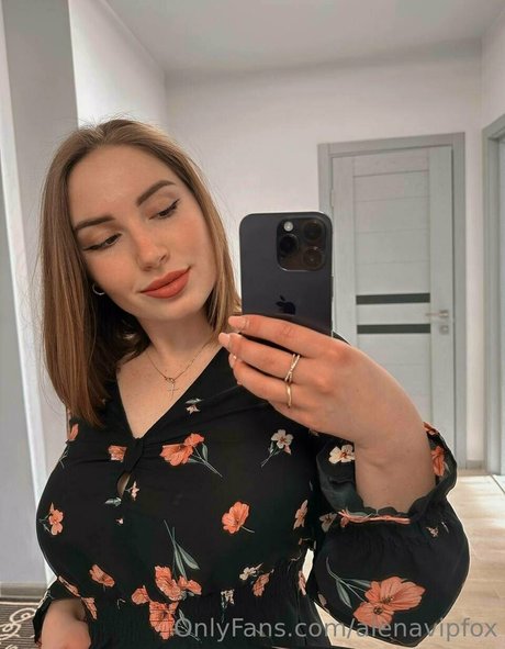 alenavipfox naked actress pictures