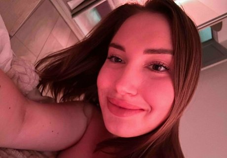 alenavipfox Profile pic