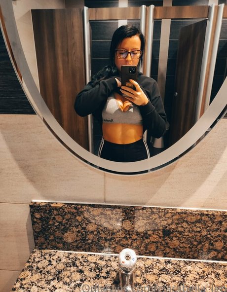 clarabella leo sex pornstar pic