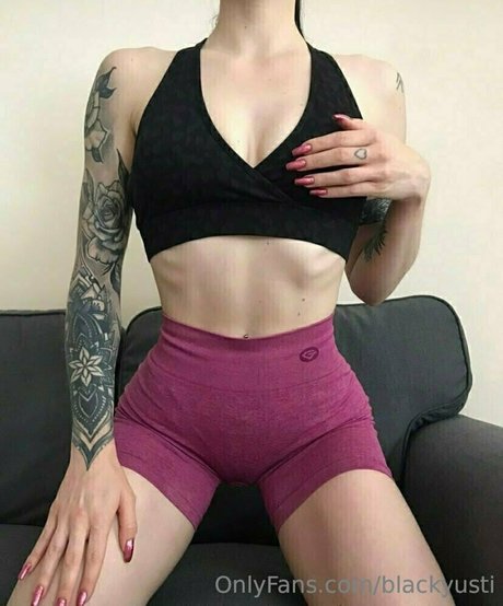 blackyusti sexy pornstar pic