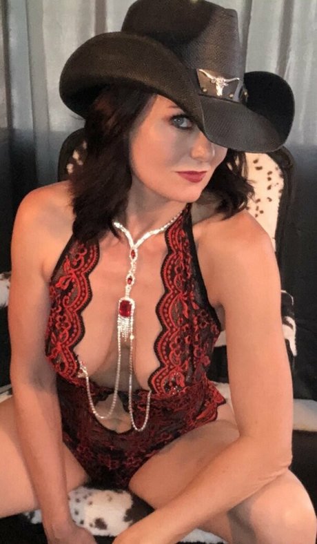 Katarina Waters model porn archive