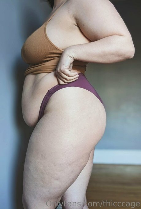 thicccage model top pic