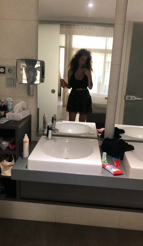 Leila Lowfire model exclusive picture