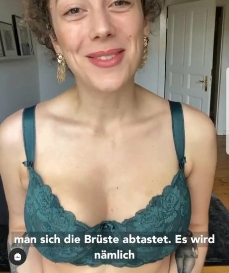 Leila Lowfire model xxx image