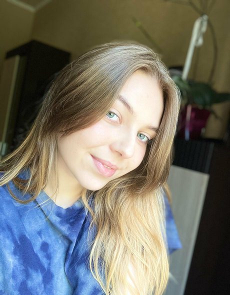 moon less pornstar beautiful image