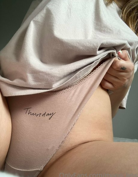 moon less star nudes galleries