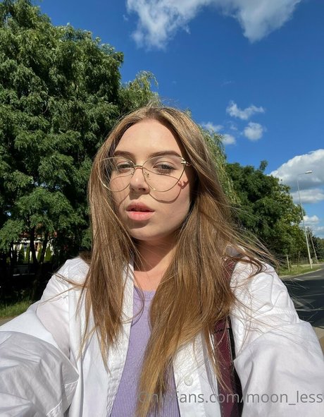 moon less model nude galleries