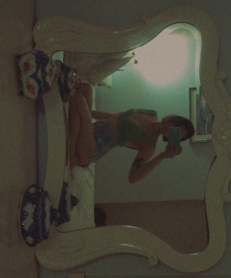 black curvy onlyfans adult image