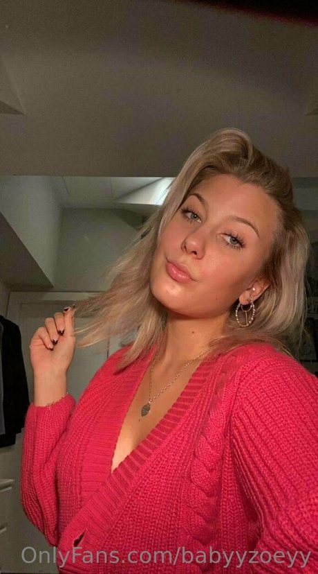 babyyzoeyy star high quality pics