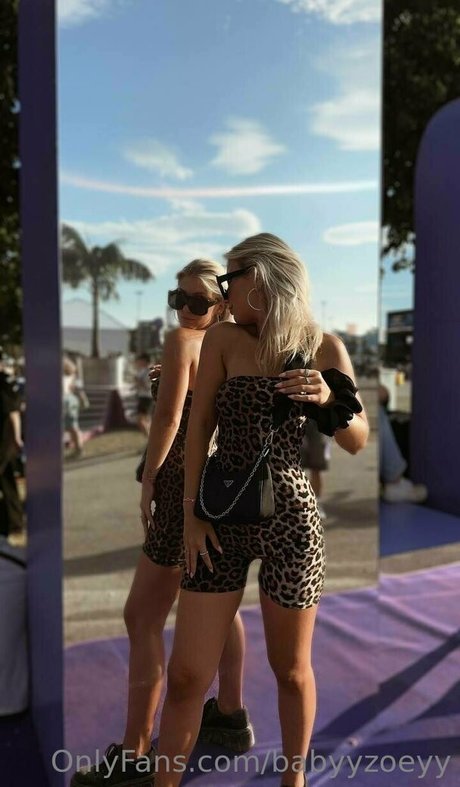 babyyzoeyy model sexy picture