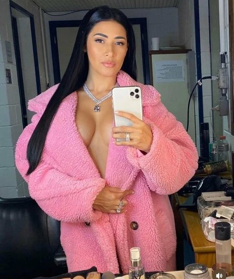 Simone E Simaria nudes model archive